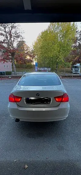 BMW 318D 2011 photo 4