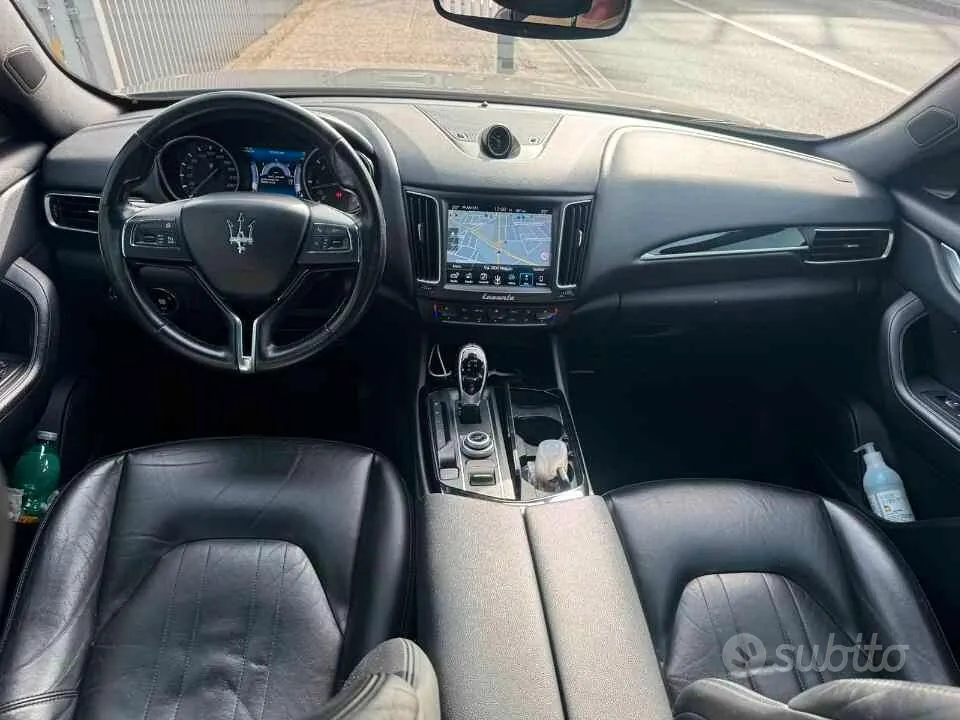 Maserati Levante 2017 photo 2