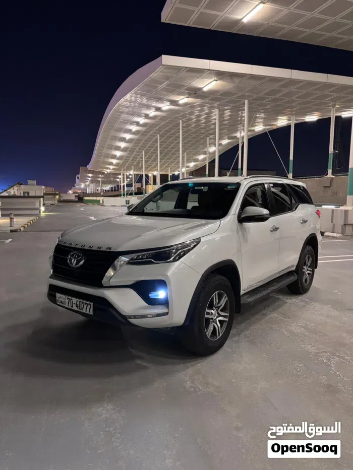 Toyota Fortuner 2023 photo 2