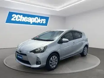 Toyota Aqua 2013 photo 2