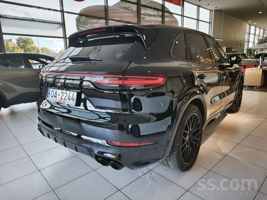 Porsche Cayenne Gts 2023 photo 3