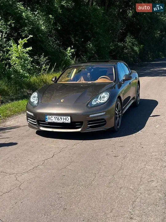 Porsche Panamera 2014 photo 2