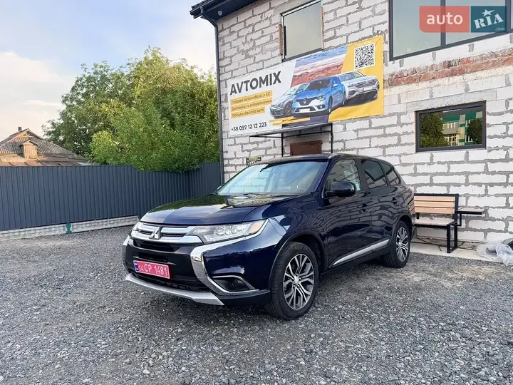 Mitsubishi Outlander 2016 photo 2