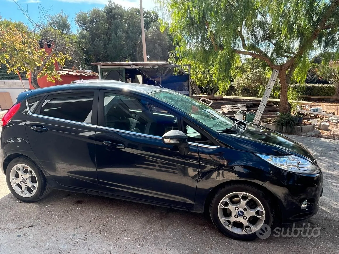 Ford Fiesta 2011 photo 3