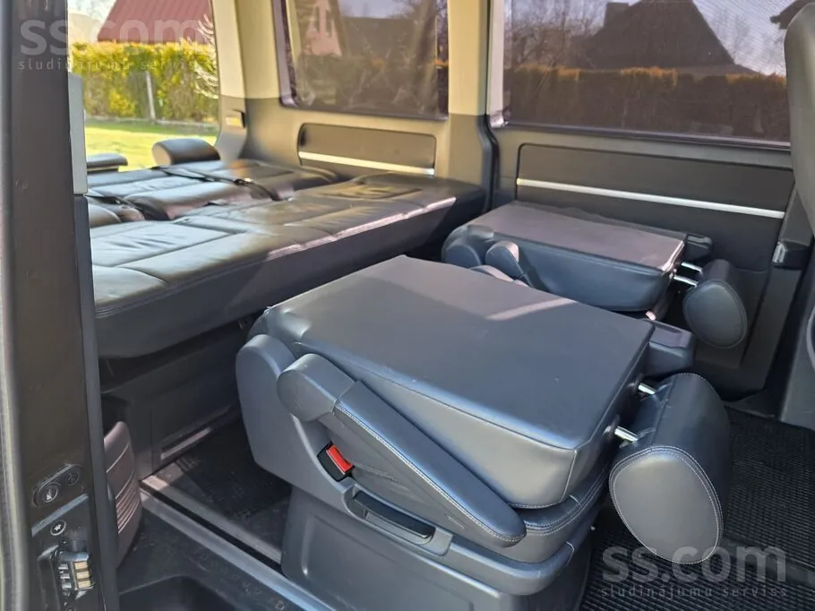 Volkswagen Multivan 2012 photo 3