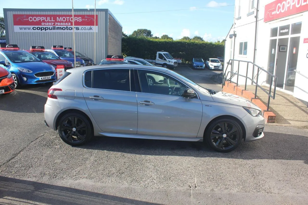Peugeot 308 2019 photo 5