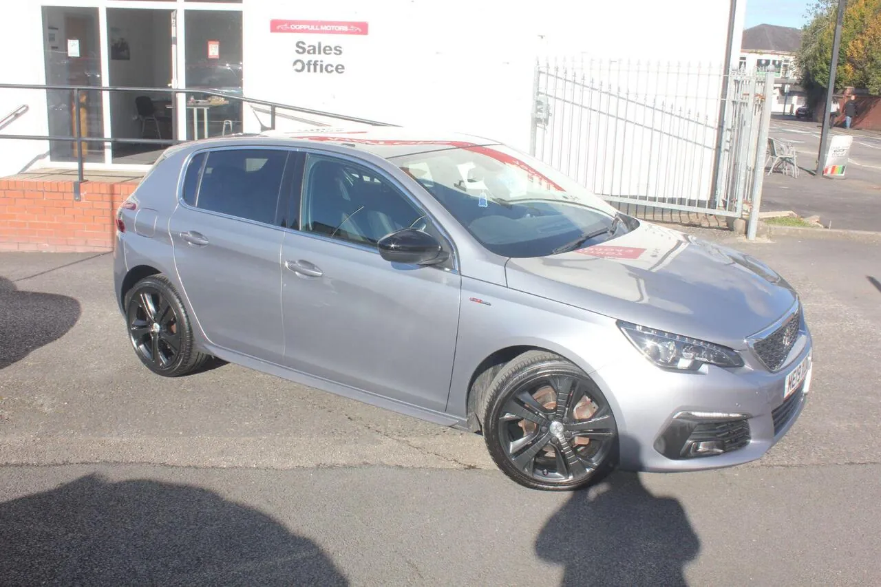 Peugeot 308 2019 photo 2