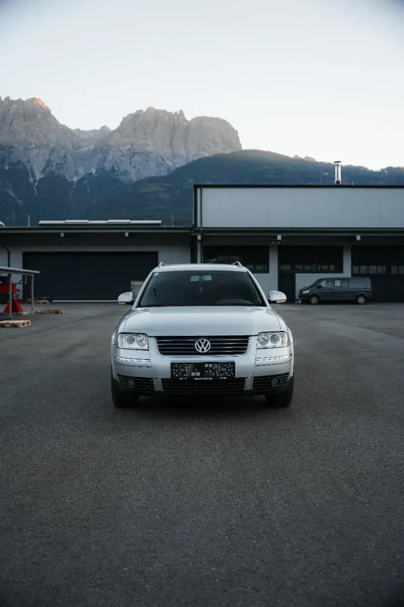 Volkswagen Passat 2004 photo 2