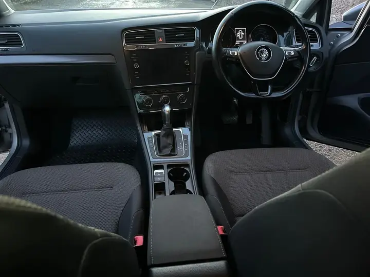 Volkswagen Golf 2019 photo 3