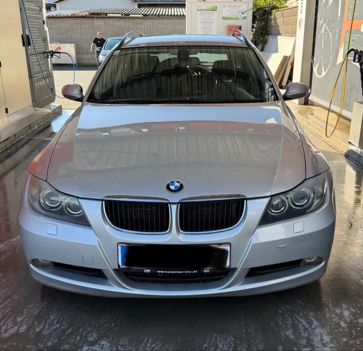 BMW 3 Series 2005 photo 2