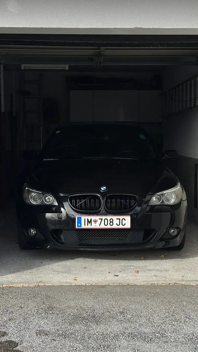 BMW 5 Series 2006 photo 2