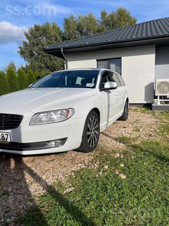 Volvo V70 2014 photo 2