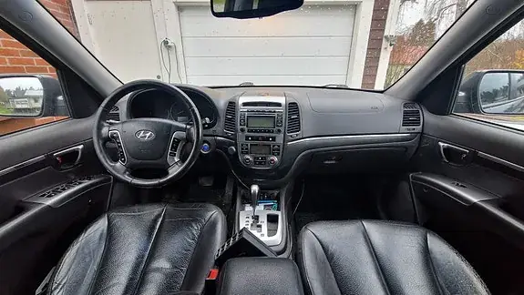 Hyundai Santa Fe 2010 photo 3