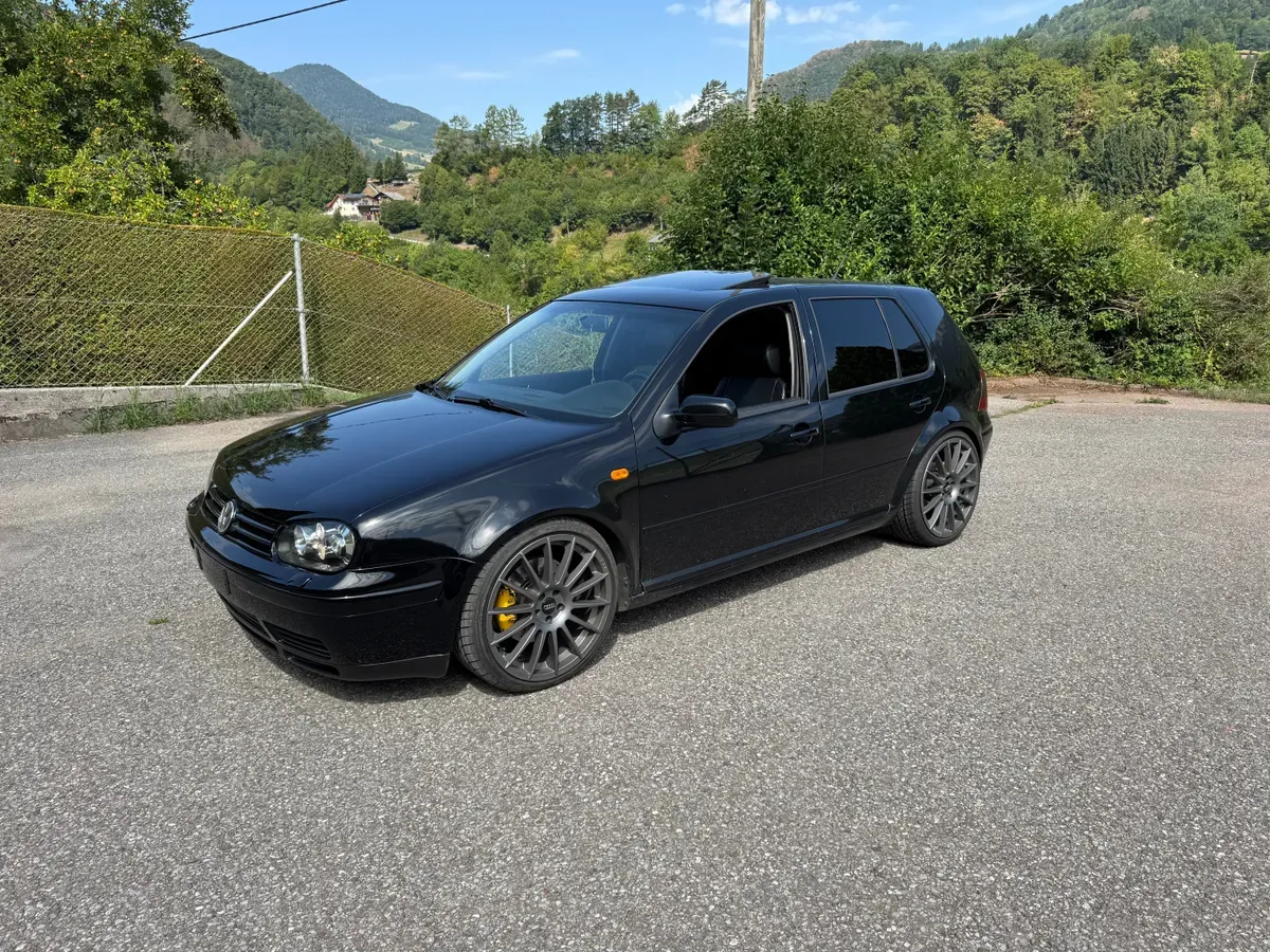 Volkswagen Golf 2003 photo 2