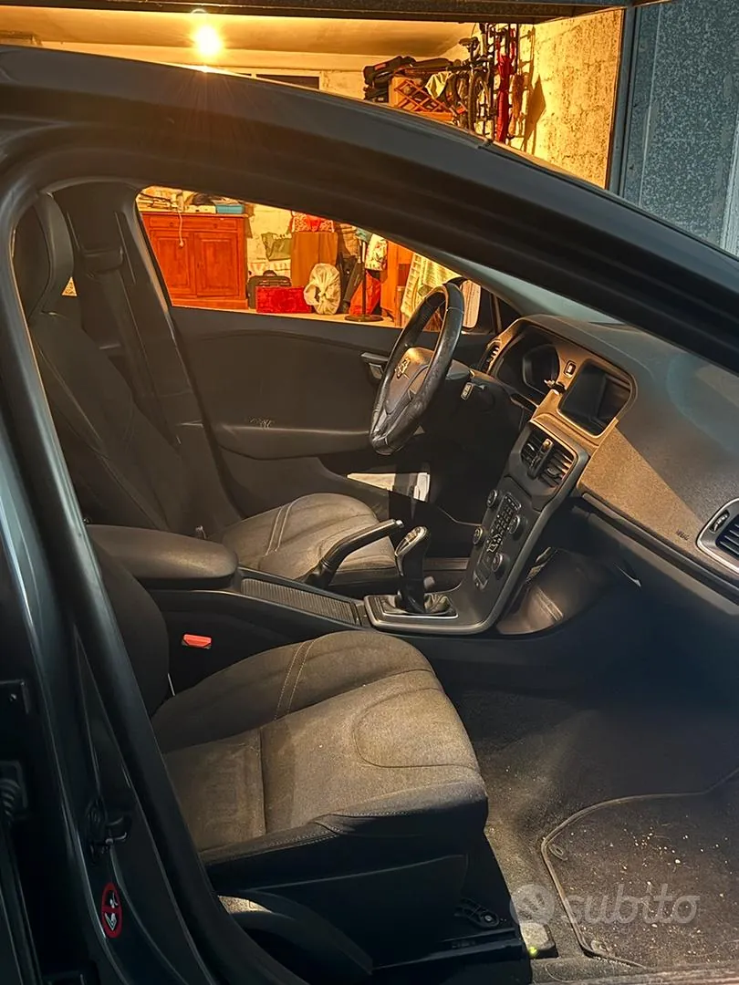 Volvo V40 2013 photo 5
