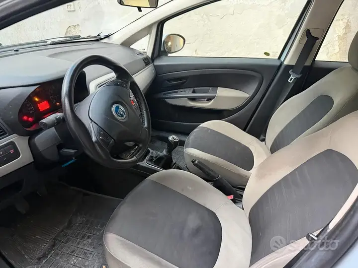 Fiat Grande Punto 2006 photo 5