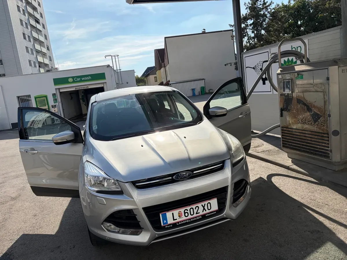 Ford Kuga 2014 photo 2