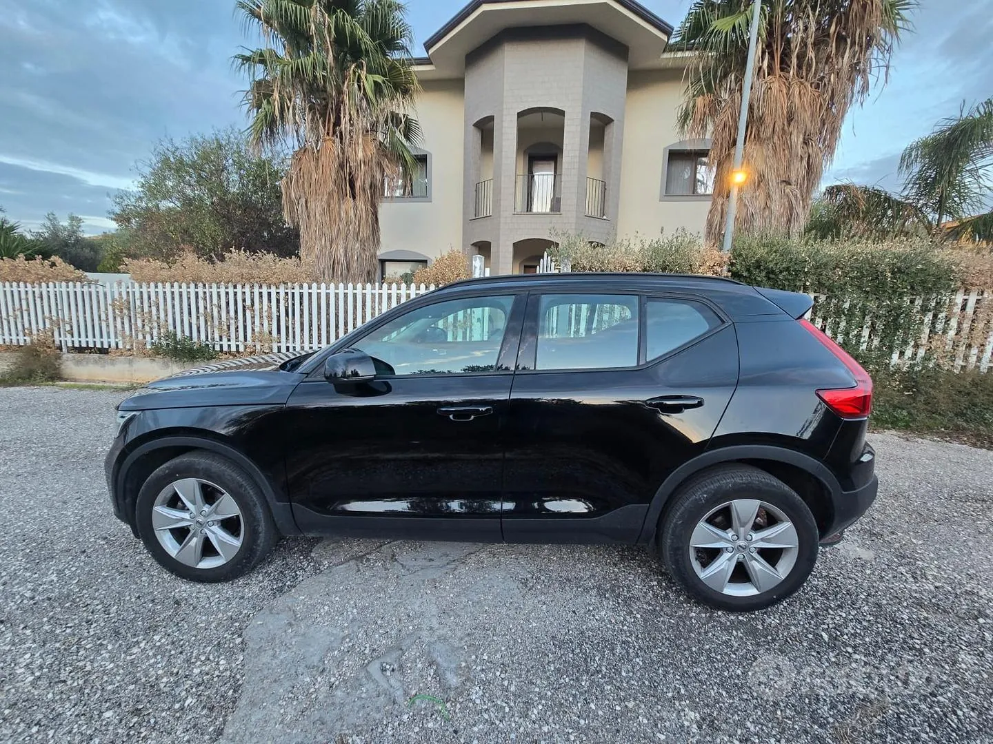 Volvo Xc40 2022 photo 4