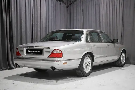 Jaguar Xj8 2001 photo 2