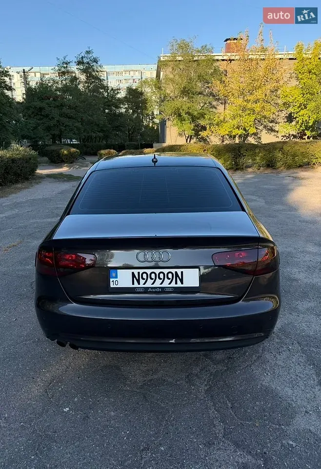 Audi A4 2012 photo 4