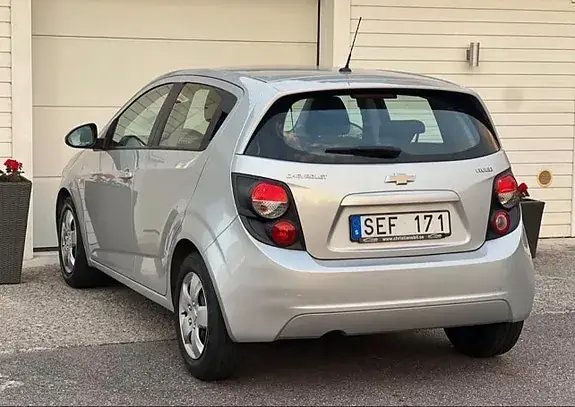 Chevrolet Aveo 2012 photo 2