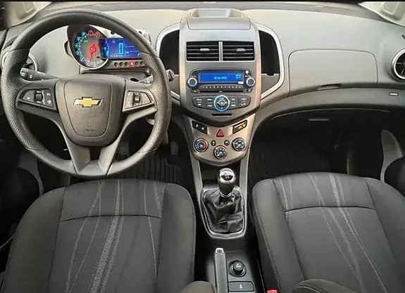 Chevrolet Aveo 2012 photo 4