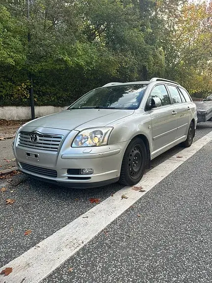 Toyota Avensis 2005 photo 2