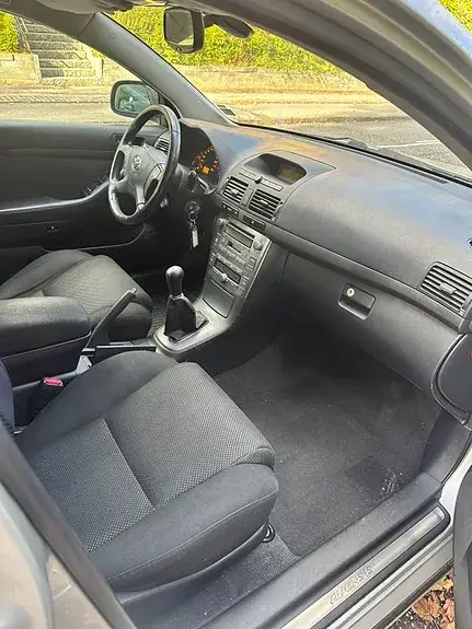 Toyota Avensis 2005 photo 4