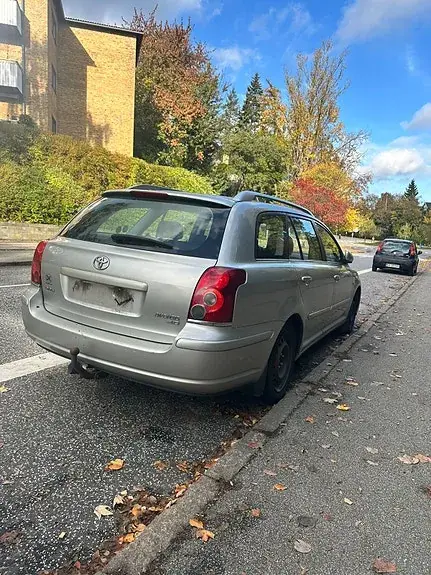 Toyota Avensis 2005 photo 3