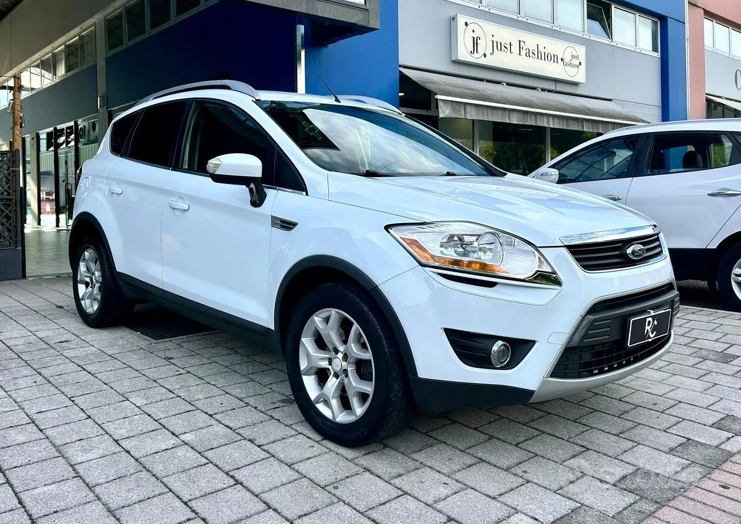 Ford Kuga 2010 photo 3