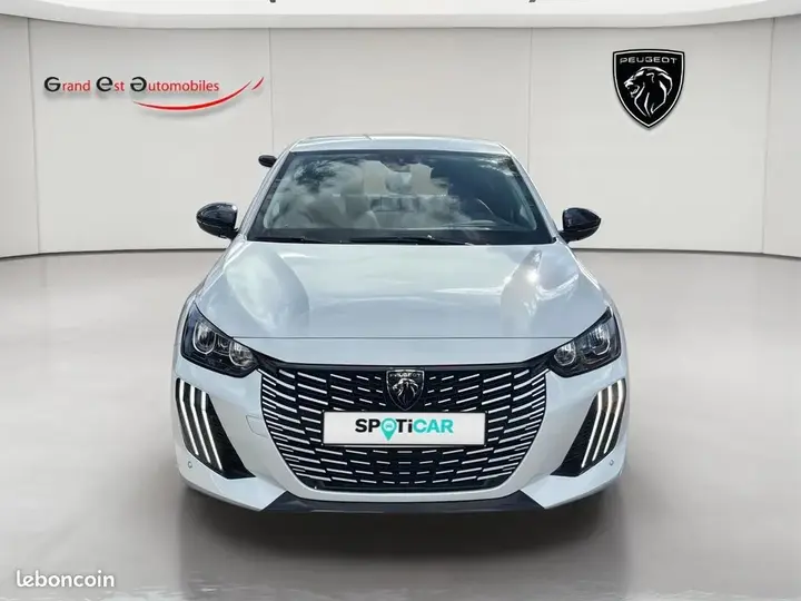 Peugeot 208 2024 photo 2