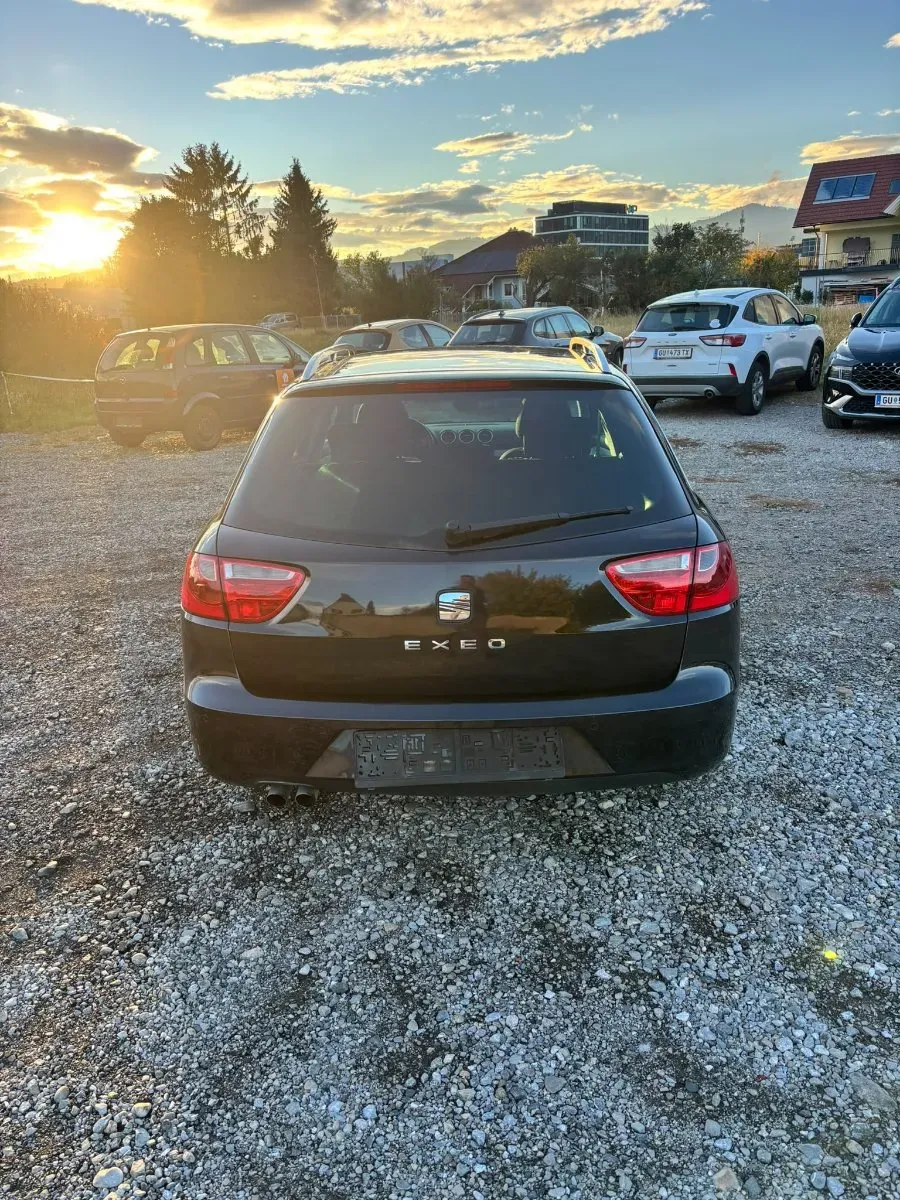 Seat Exeo 2011 photo 2