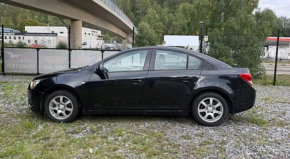 Chevrolet Cruze 2012 photo 2