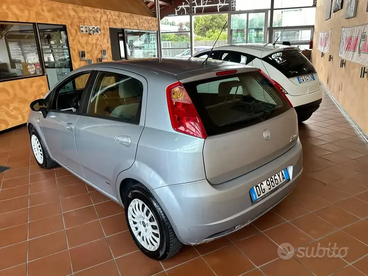 Fiat Grande Punto 2007 photo 3