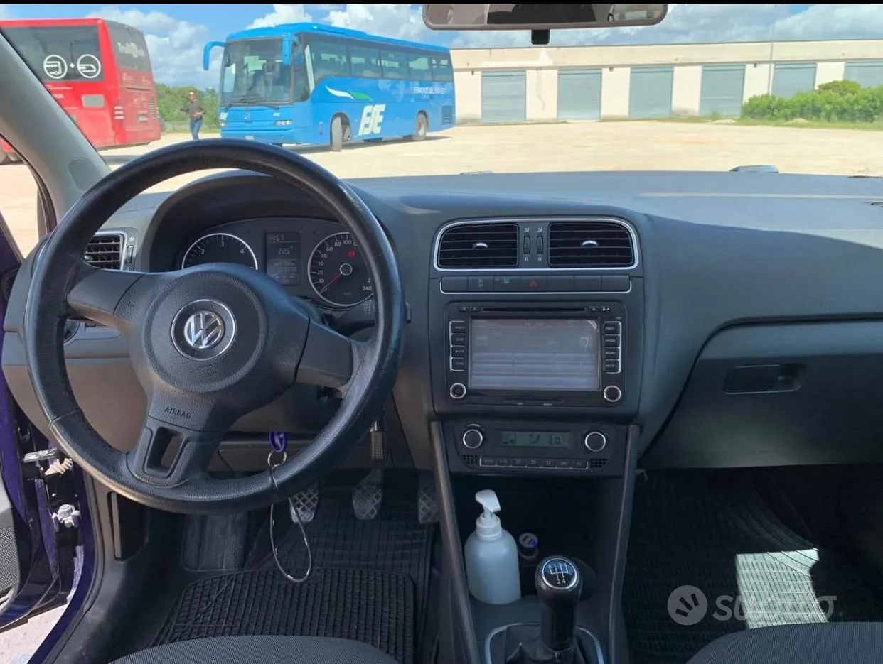 Volkswagen Polo 2010 photo 5