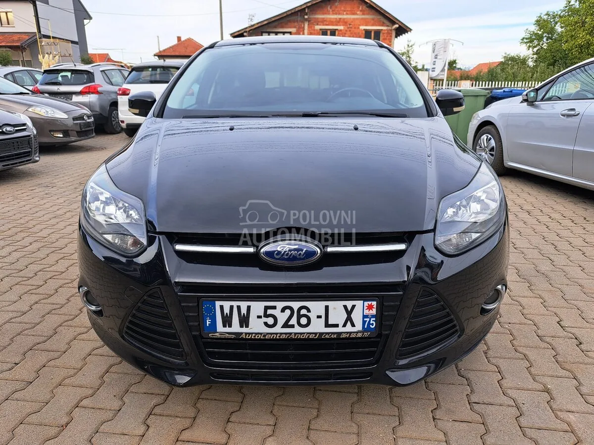 Ford Focus 2012 photo 2