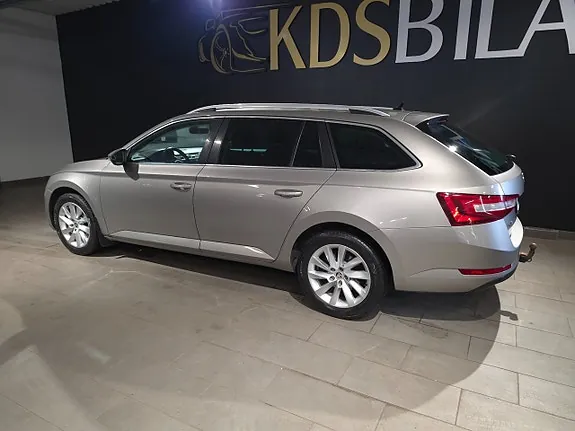 Skoda Superb 2017 photo 3