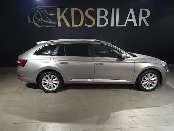 Skoda Superb 2017 photo 4