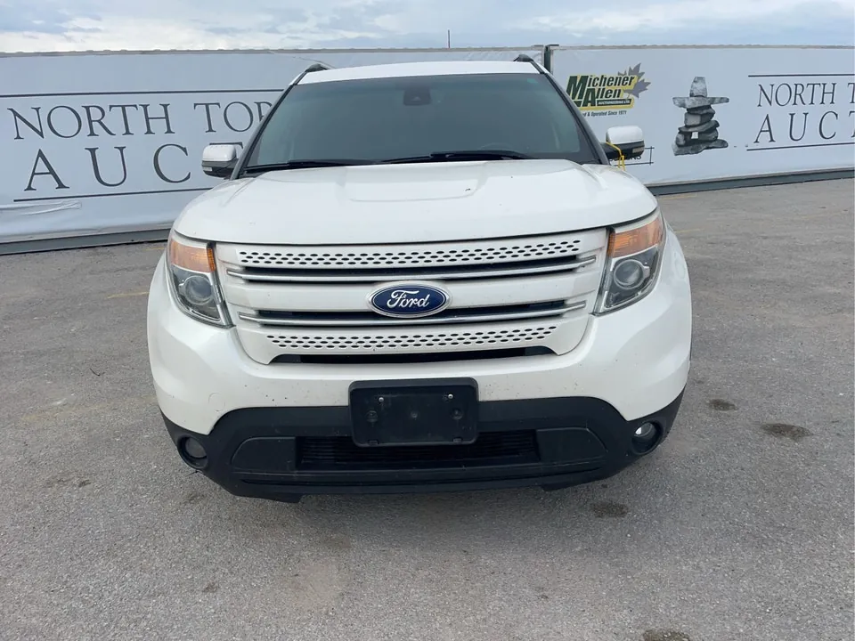 Ford Explorer 2013 photo 2
