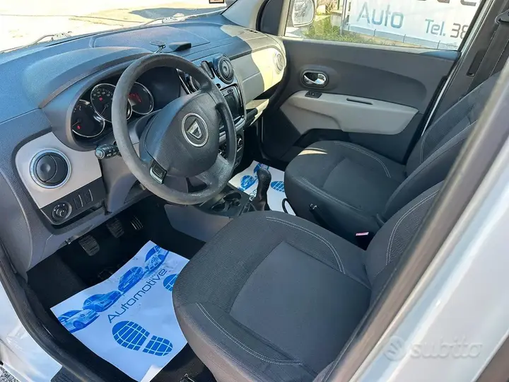 Dacia Lodgy 2012 photo 3