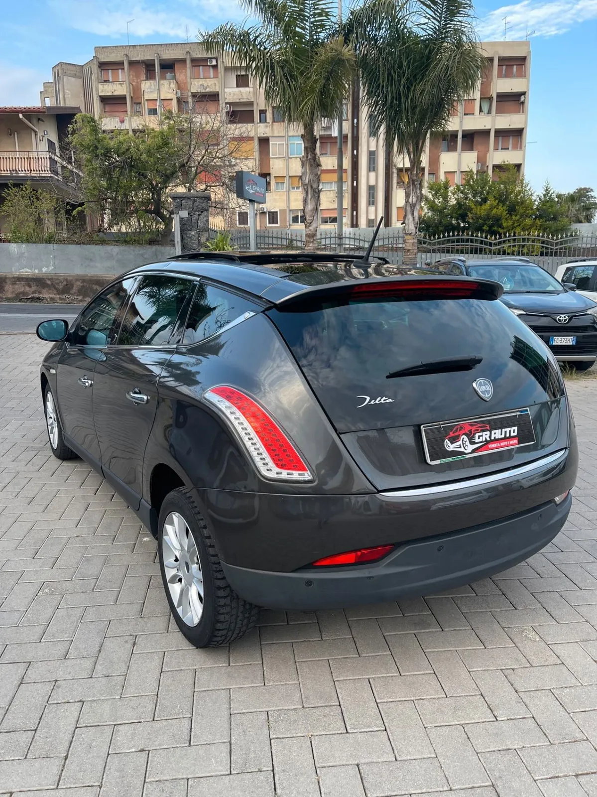 Lancia Delta 2011 photo 2
