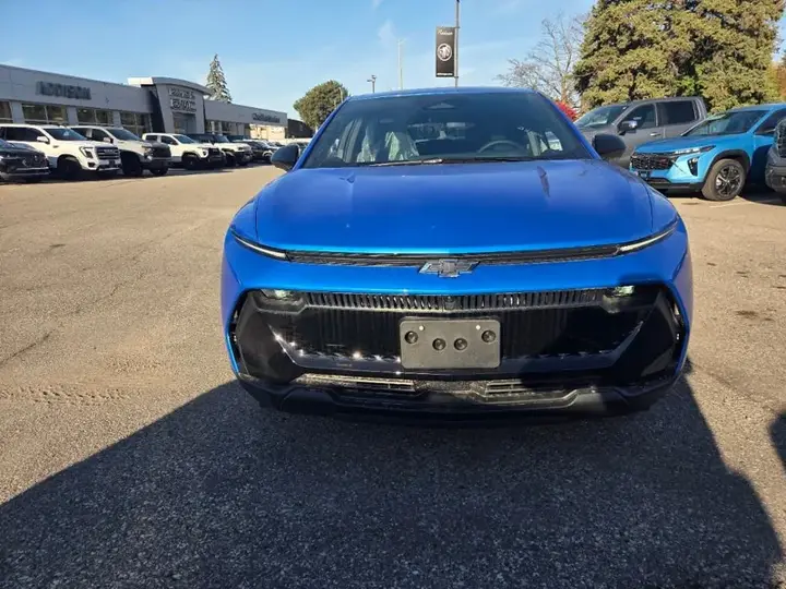 Chevrolet Equinox 2027 photo 2