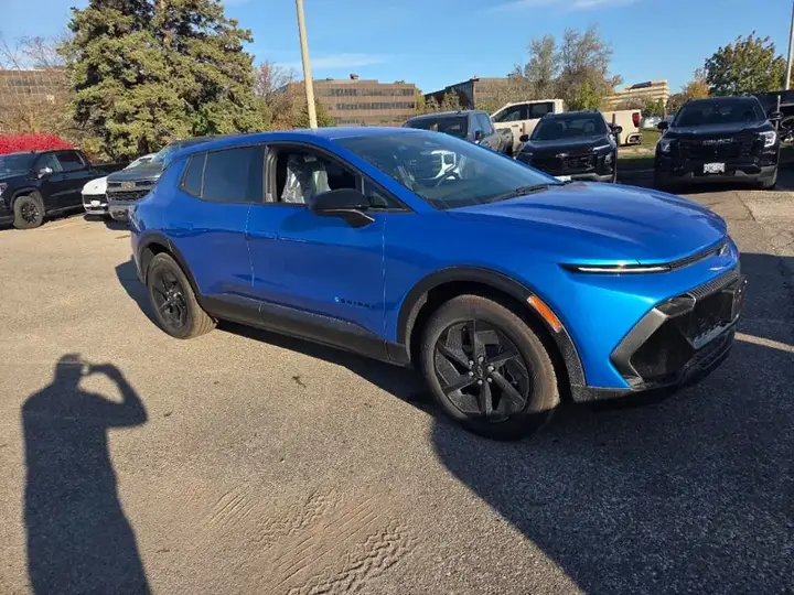 Chevrolet Equinox 2027 photo 3