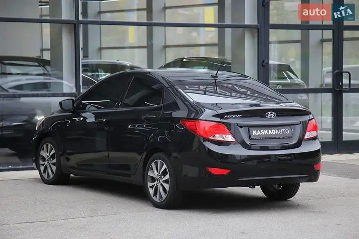 Hyundai Accent 2016 photo 4