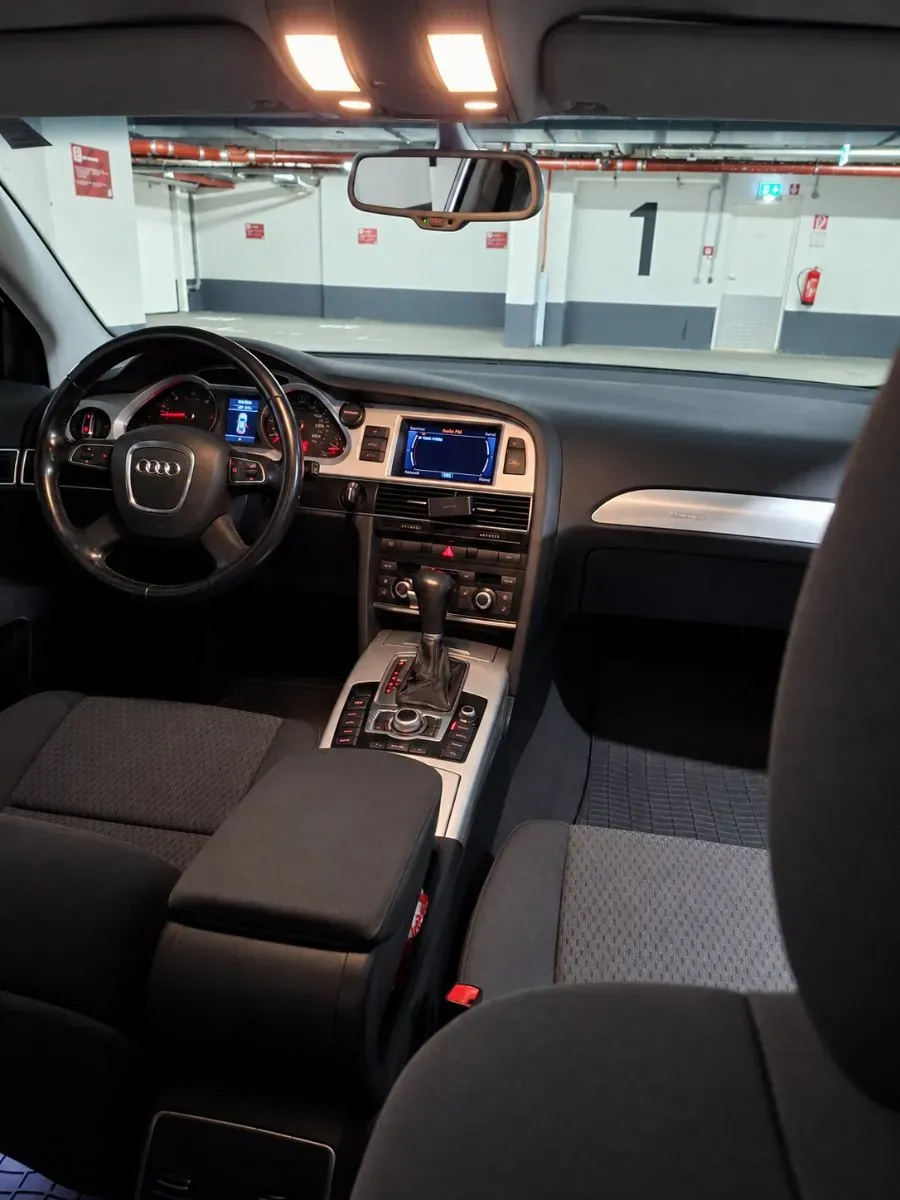 Audi A6 2010 photo 3