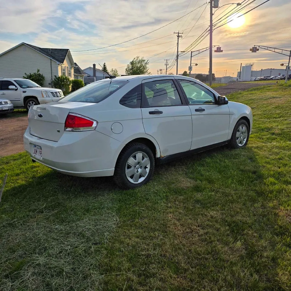 Ford Focus 2010 photo 4