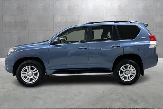 Toyota Land Cruiser 2012 photo 2