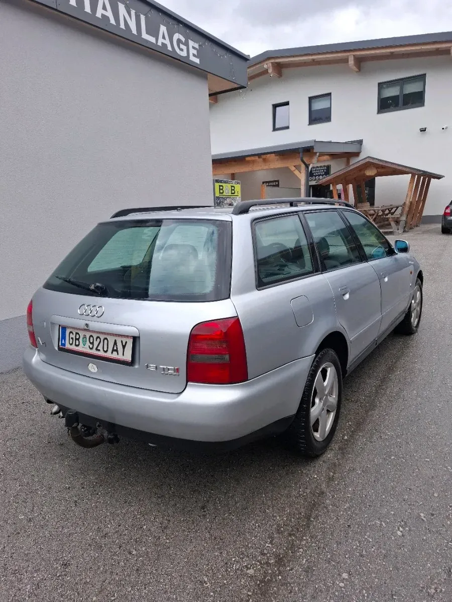 Audi A4 1996 photo 3