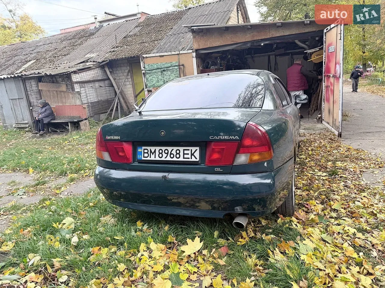 Mitsubishi Carisma 1998 photo 2