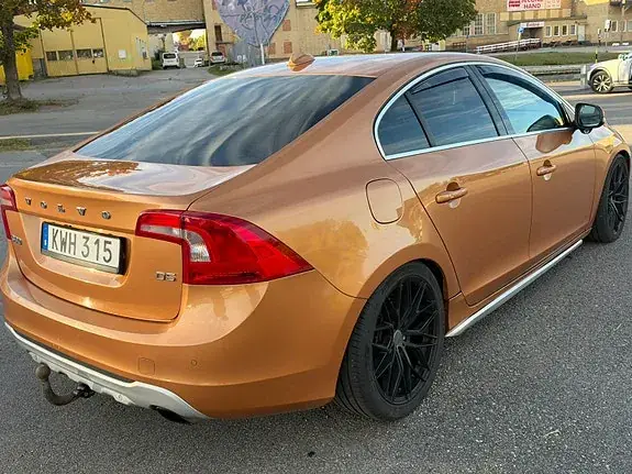 Volvo S60 2011 photo 3